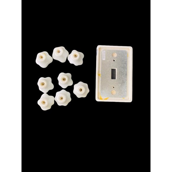 Vintage Children’s Drawer knobs and Light Switch Set Flowers Butterflies - Picture 2 of 4